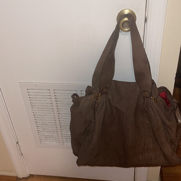 Jenringo - Picture 3 of 6